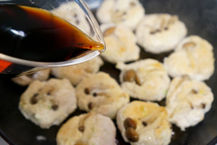 手順7.合わせ調味料を入れる