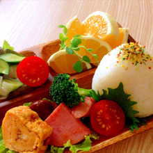 私のお家ランチ♬フルーツとおつけものもそえて♡