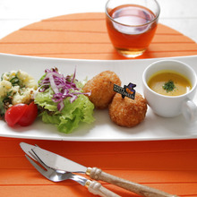 長方形の大皿でおしゃれに盛り付け!カフェワンプレートのポイント♩