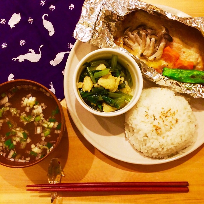 30分で出来る！和食ワンプレート！鮭のホイル焼きと小松菜の炒め物