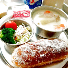 市販ロールパンの簡単揚げパンde給食ごっこ