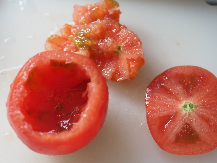 「トマトのファルシー」の作り方