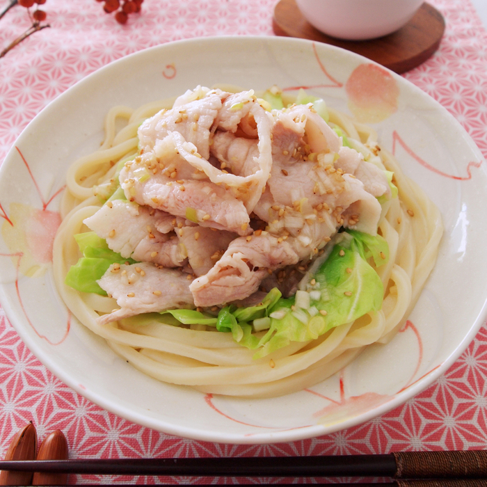 人気の“肉×麺レシピ”！「塩だれ肉うどん」