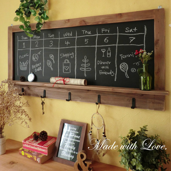 これひとつで家の壁がおしゃれに変身するアイテム!アンティーク風木製黒板/ウォルナット