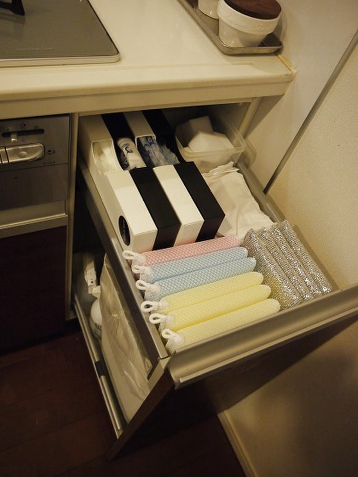 内側上段の引き出しを開けるとこのように