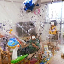 透明ゴミ袋で秘密基地&乗り物遊び♪