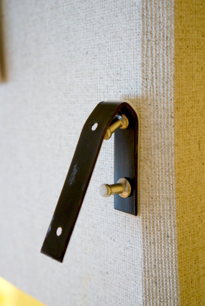 手順6.ブラケットを壁につける