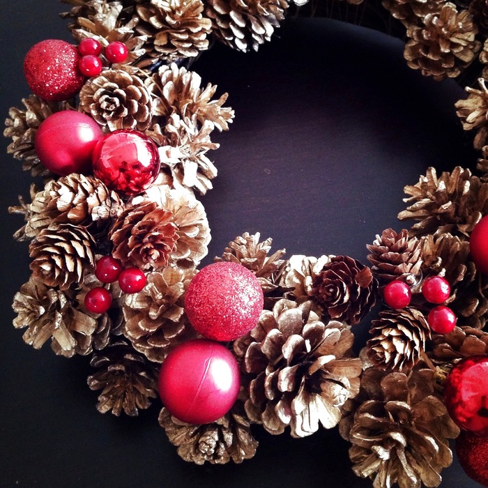 針金なし!アレを使えば楽々♪ 素敵クリスマスリースの作り方