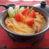 うどんが主役のアツアツひとり鍋!「キムチーズうどん鍋」