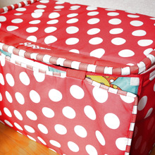 可愛いSassyのおもちゃ入れをベンチに♪