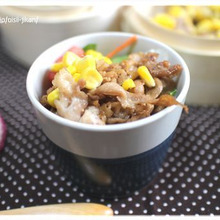 とうもろこしと豚肉の猪口っと丼