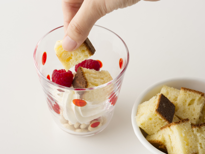 グラスにかわいくトッピング