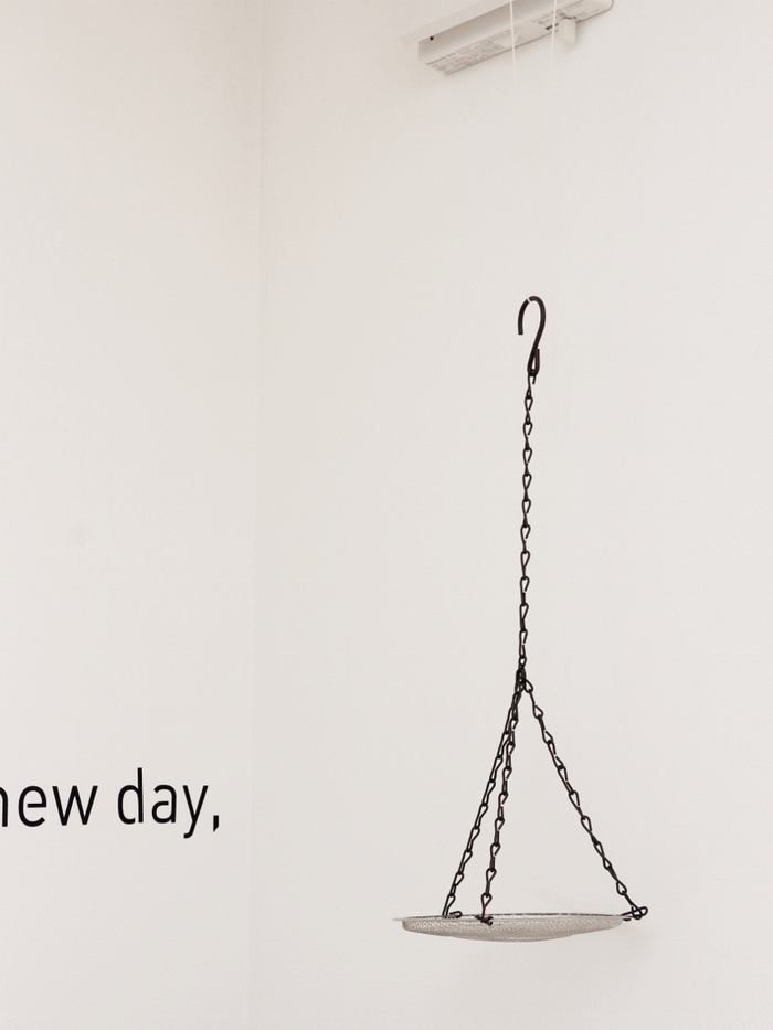 料理用のタコ糸で吊るす