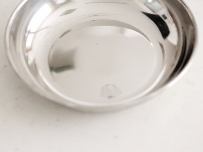 鏡のように見違えるようにピカピカに