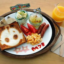 話題のトーストアートに挑戦!ウルトラマントーストで朝ごはん♪♪