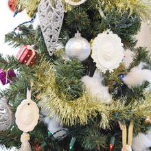 手作りのオブジェでクリスマスツリーをセンスアップ!