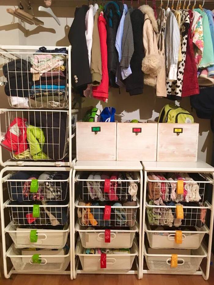 クローゼットの中も色分け