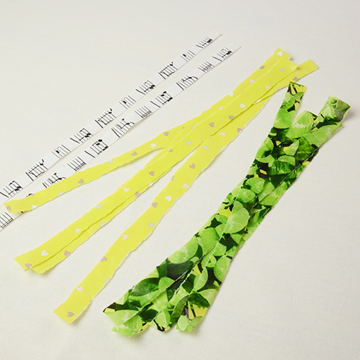 デコパッチペーパーを用意しましょう。