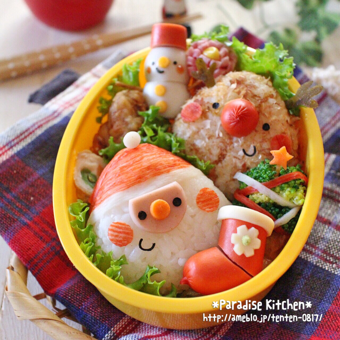 三角おにぎりで簡単♪わくわくクリスマスキャラ弁当