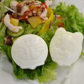 ゆでたまごが「ドラえもん」に変身!大人気100均グッズ