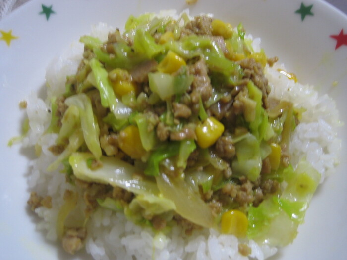 キャベツとコーンのドライカレー