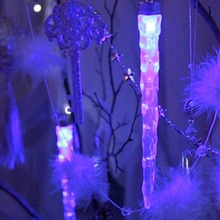 青白い光が神秘的★氷柱みたいなオーナメント