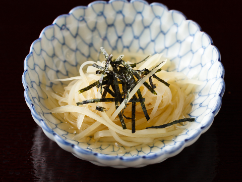 シャキシャキ小気味のいい「じゃがいもの酢の物」【中嶋シェフに教わる和食6】