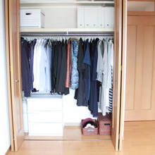 ミニマリストのクローゼット大公開