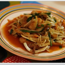 ミックスもやしで!豚バラ肉と野菜のシャキシャキコチュジャン炒め☆