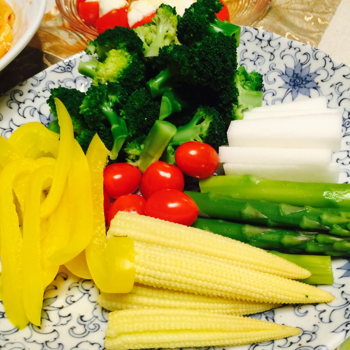 続いて、彩り満点!スティックサラダ