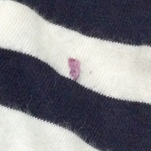 洋服についたブドウ(果物)系のシミ。これでほぼ取れるんです。