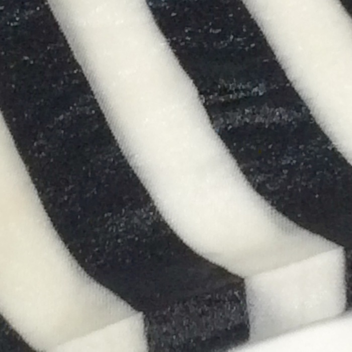 シミはこのあたりだったような…