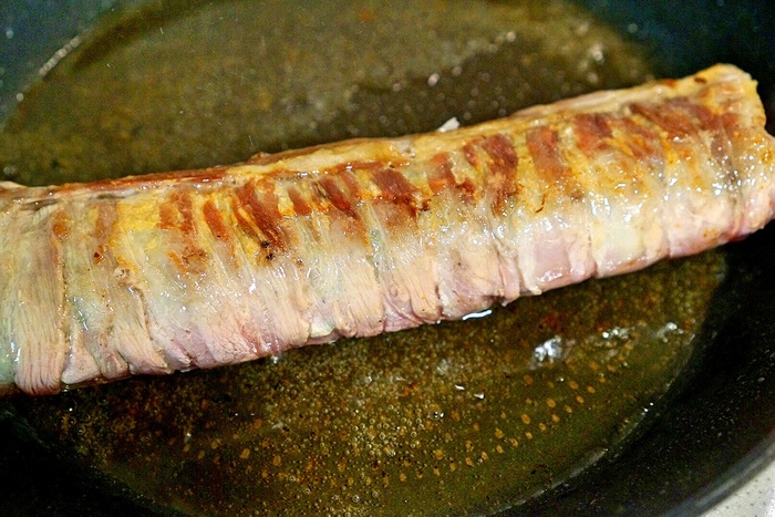 手順4.焼き目がついたら裏返す