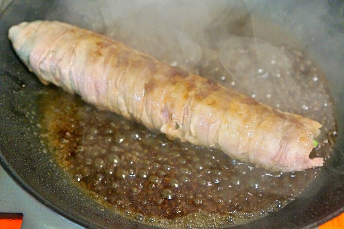 手順5.合わせ調味料を入れる。