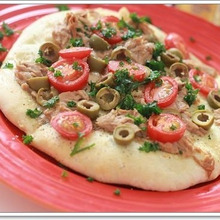 クリスマスに♪ツナとオリーブのふんわりヘルシーピザ☆