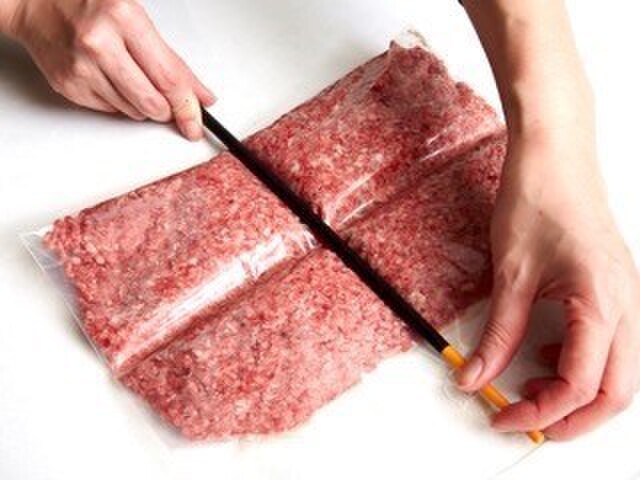 お肉の種類によって違う!冷凍保存の方法
