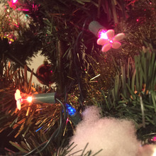 クリスマスツリーに飾ったりヘアピンにもなるフラワー