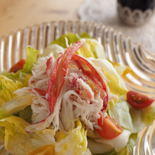 焼きずわいがにのレモンドレッシングサラダ