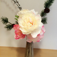 竹筒と100均の造花だけ❤︎華やかな牡丹でゴージャスに❤︎❤︎