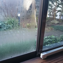 長年の結露問題、森永ウインドーラジエーターで試してみました。