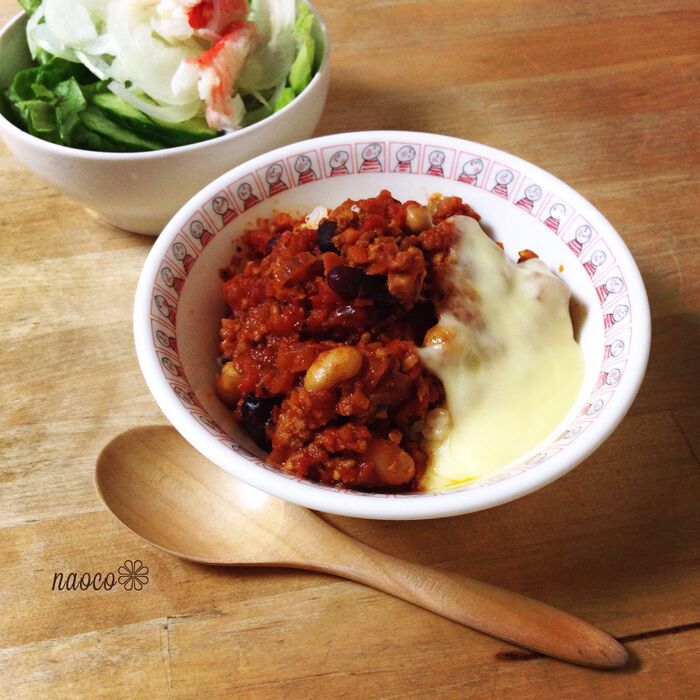 チーズ+で辛さもマイルドに◎チリビーンズレシピ