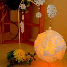 100均素材でエレガントなレースランプ