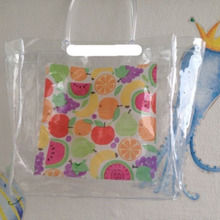 ダイソーの透明バックにタイガーのペーパーナプキンをデコパージュ♪