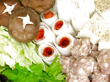 我が家のおもてなし旨鍋♪蓮根&ゴボウ鶏団子のくるくる大根♪を手作りの柚子塩昆布ポン酢ダレで♡
