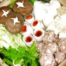 我が家のおもてなし旨鍋♪蓮根&ゴボウ鶏団子のくるくる大根♪を手作りの柚子塩昆布ポン酢ダレで♡
