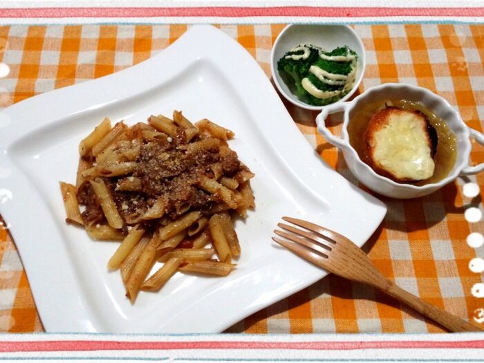余ったビーフシチューをリメイク♪簡単ボロネーゼでおうちごはん