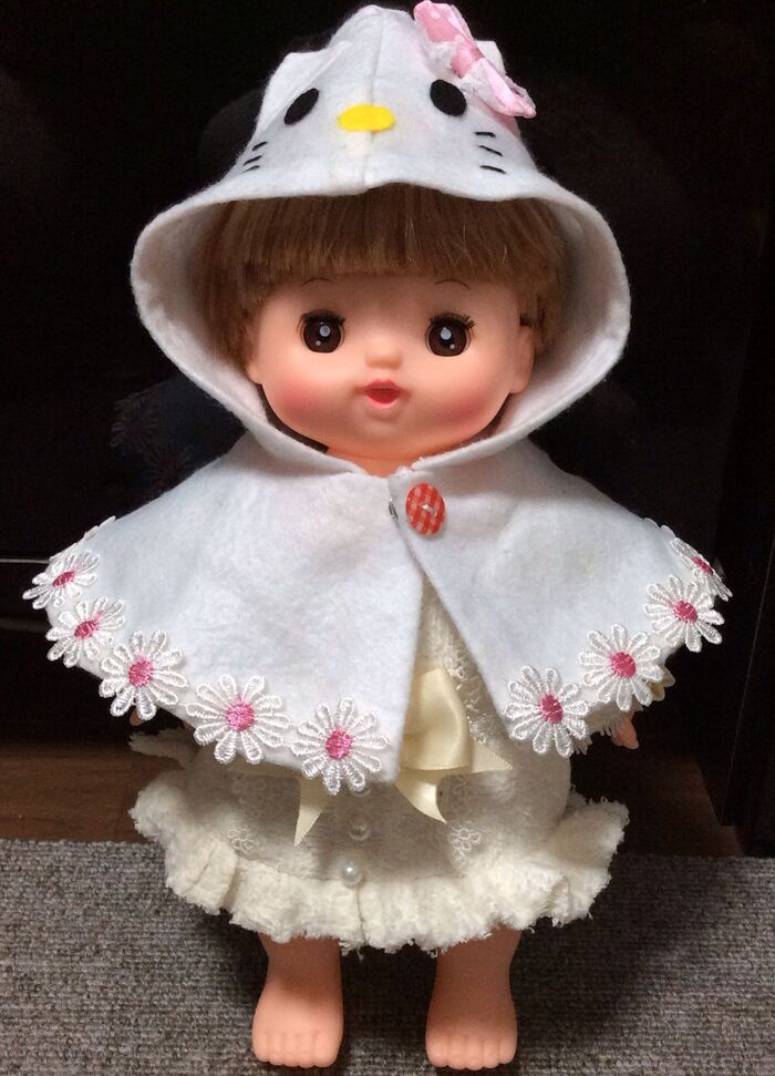 人形の服に!!キティちゃんのポンチョ