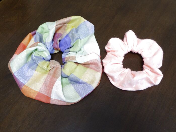 ゴムを通して、返し口を縫う