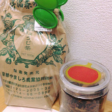 ダイソーのガラス瓶にデコパージュ。お茶っぱ入れに♪