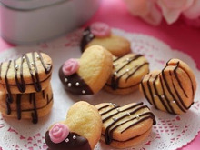 一度に2種類作れちゃう!バレンタインのハートサブレ♡